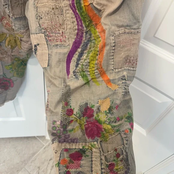 Magnolia Pearl Valentine Crop Denims - Picture 10 of 12